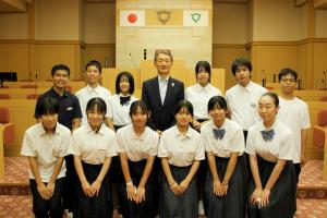 議場集合写真