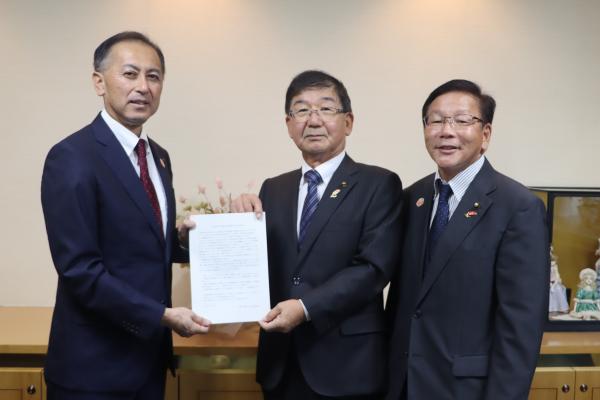 提言書提出2