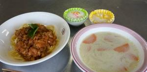 米粉の生パスタ　料理写真