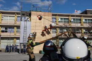 消防隊員による震災発生直後の緊急脱出