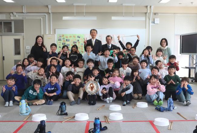 在トンガ日本国大使３