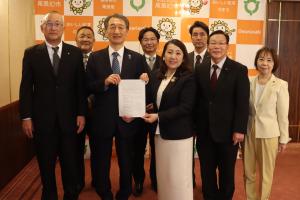 都市環境委員会委員と議長・市長