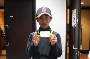 3月8日メッセージを掲げる写真2