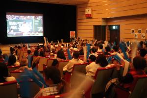 3月8日盛り上がっている写真2