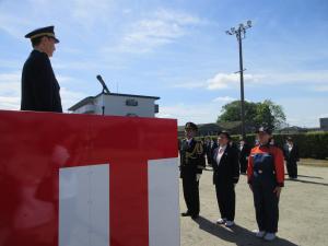 人員及び機械器具の報告