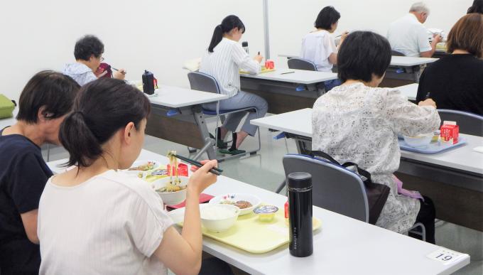 7月7日食育推進講演会・給食試食会3