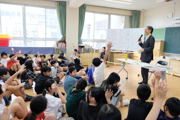 市長、小学校へ行く！