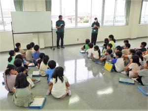 東栄小学校見学写真1