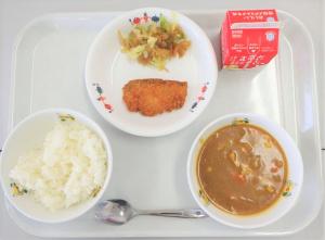 食育推進後援会・学校給食試食会写真11月4