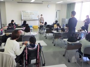 旭丘小学校施設見学写真4