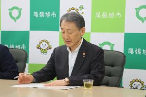 会見の様子